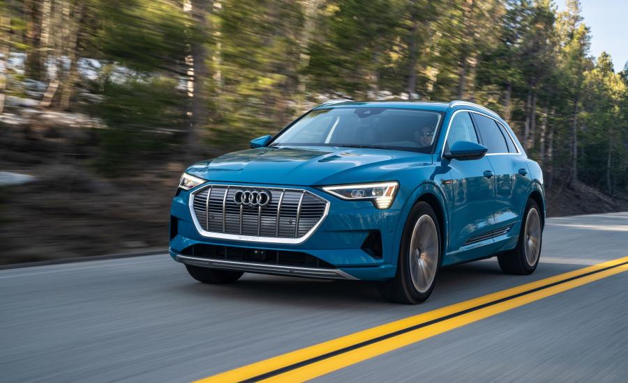  Audi e-tron 55 Quattro 2019 года  (NA) (фото 28 из 40)